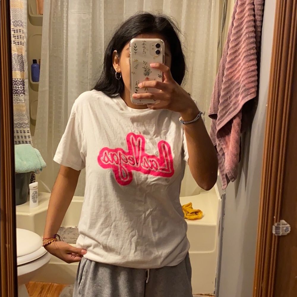 Cute T-shirt from Las Vegas!!💃🏽